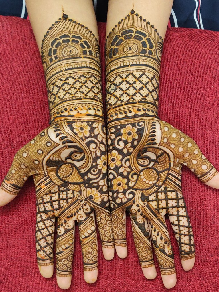 Top 10 Bridal Mehndi Artists in Mumbai for Exquisite Bridal Henna Design |  Cities | Wedding Blog